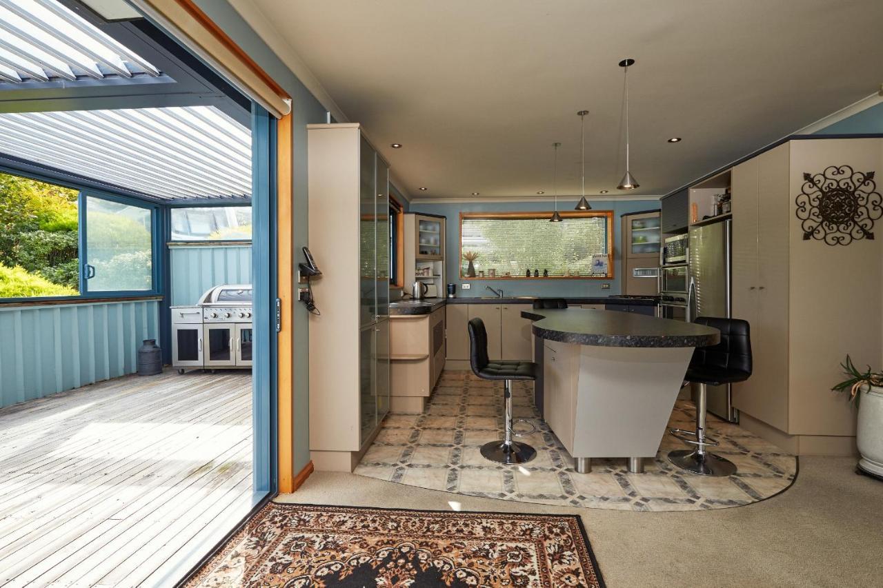 Akaroa Holiday Home Spacious And Quite With Stunning Harbour Views And Close To Town Exteriér fotografie