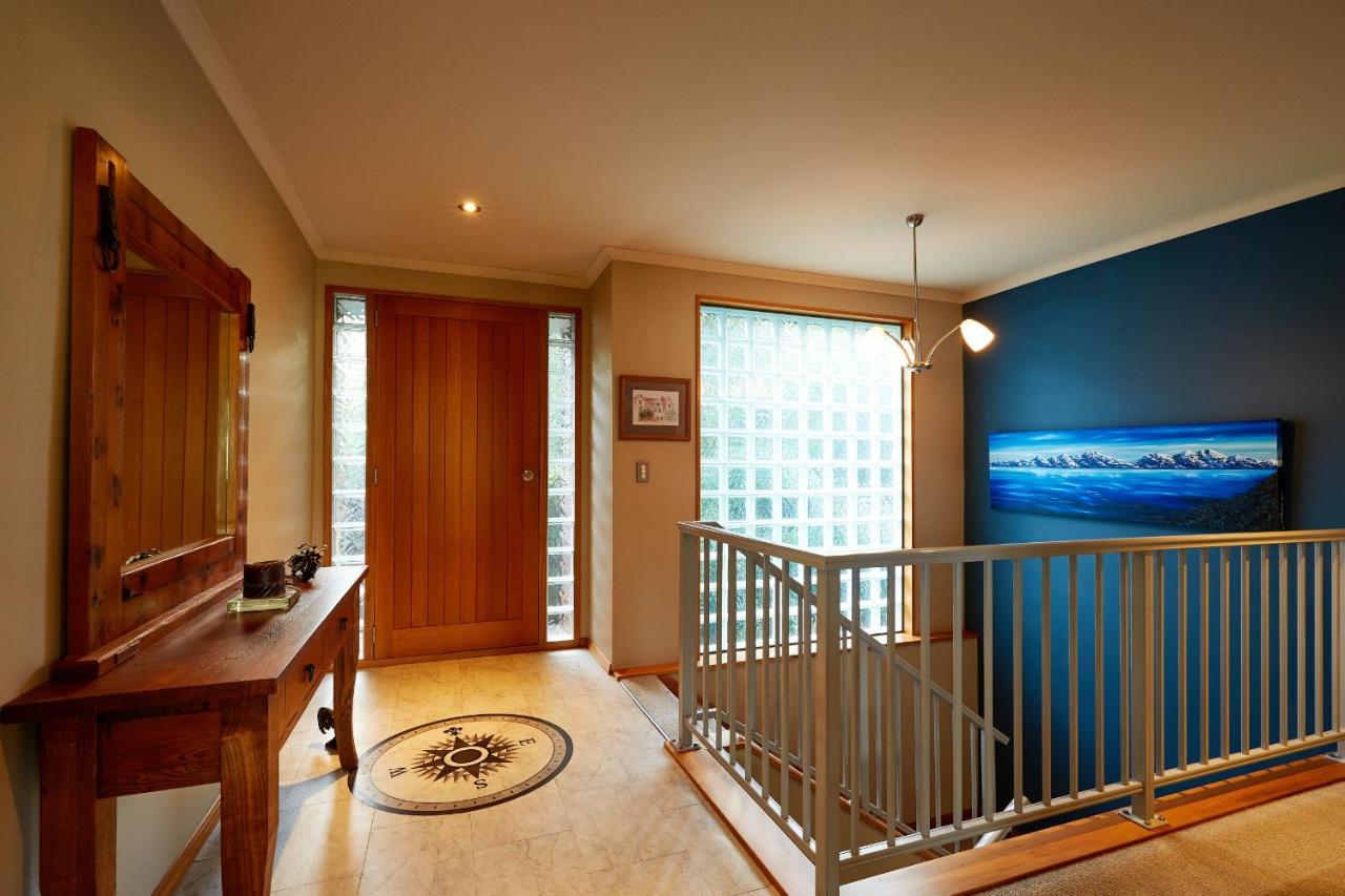 Akaroa Holiday Home Spacious And Quite With Stunning Harbour Views And Close To Town Exteriér fotografie