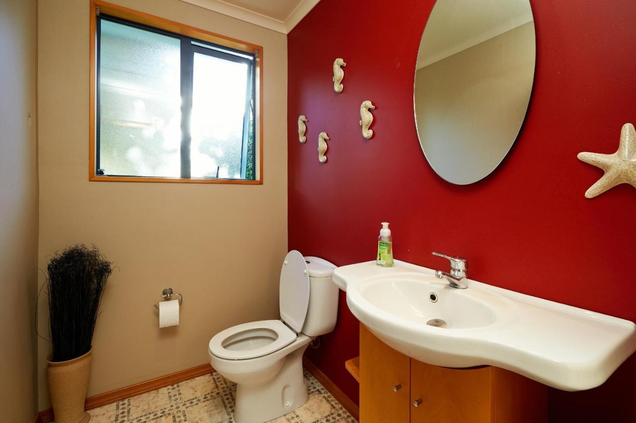 Akaroa Holiday Home Spacious And Quite With Stunning Harbour Views And Close To Town Exteriér fotografie